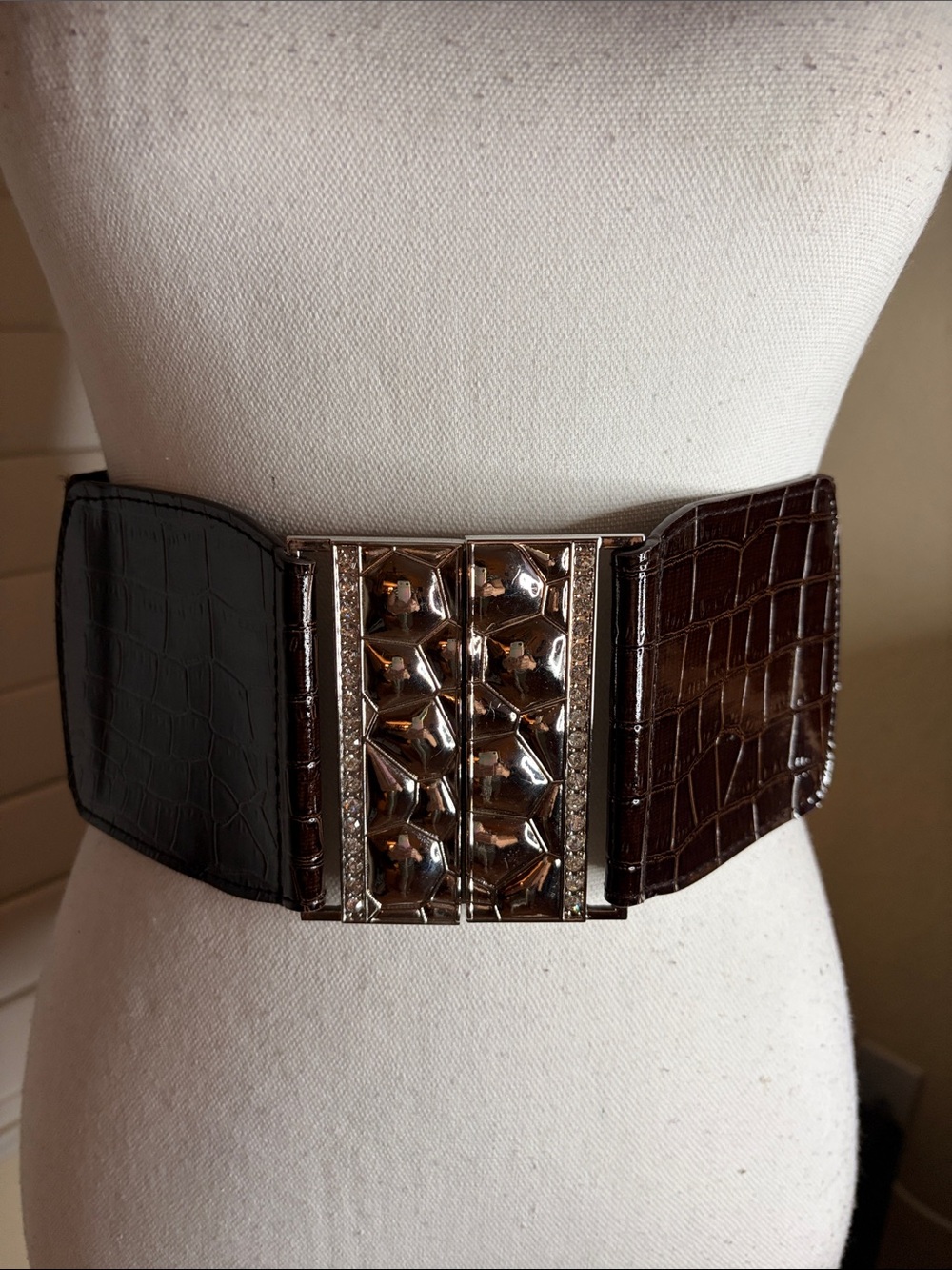 🤎💎Brown Elastic Stretch Belt W/Gold Tone 4” Wide Buckle W/Rhinestones Size M